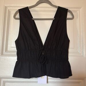 Low V Tie Front Cropped Tank